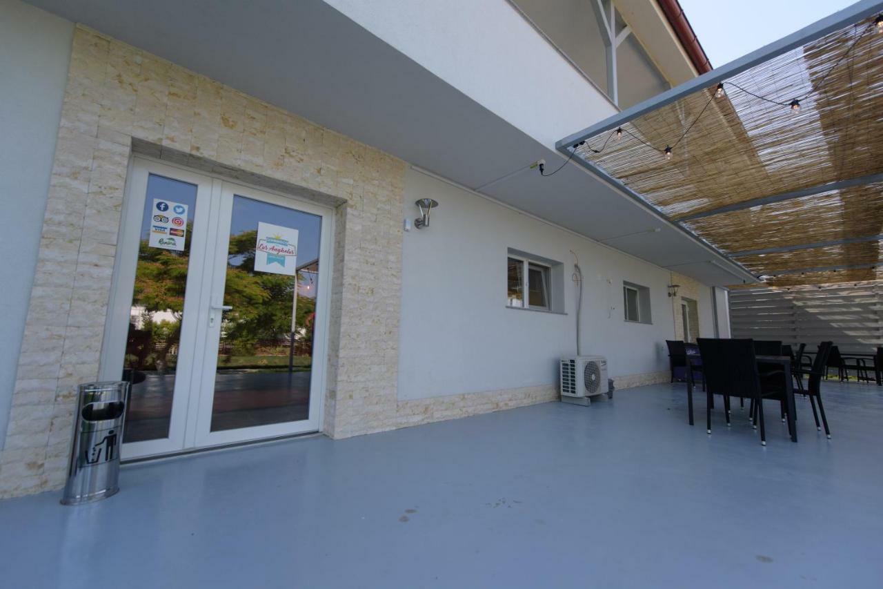 Los Anghelos Vama Veche Exterior photo